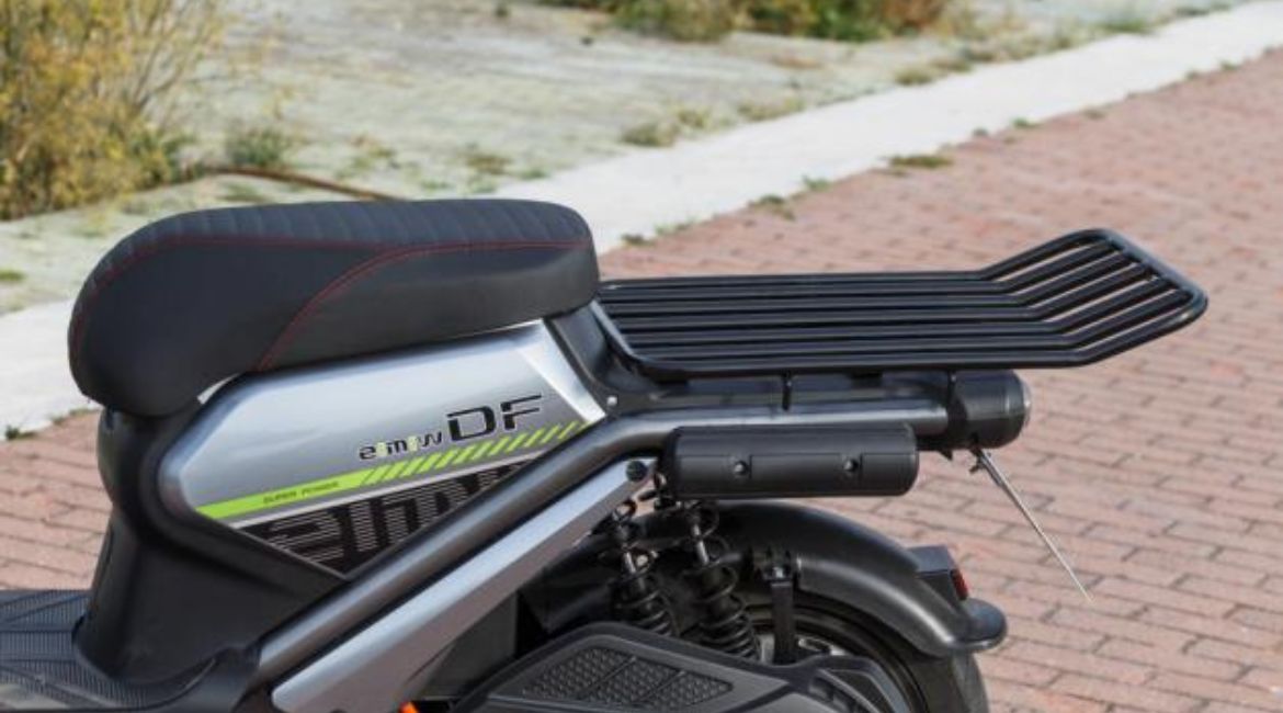 Η πρακτικότητα του ηλεκτρικού scooter Emw Df Cargo
