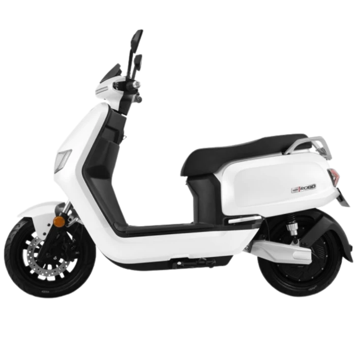 Ηλεκτρικό scooter Robo S Maxi 3000W της EMW σε μαύρο χρώμα. Πίσω όψη.