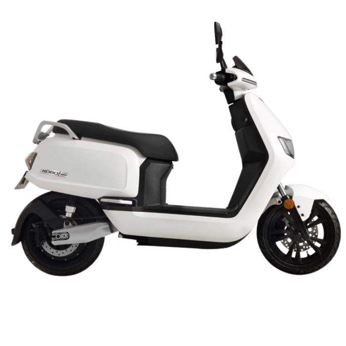 Ηλεκτρικό scooter Robo S Maxi 3000W της EMW σε μαύρο χρώμα. Πίσω όψη.